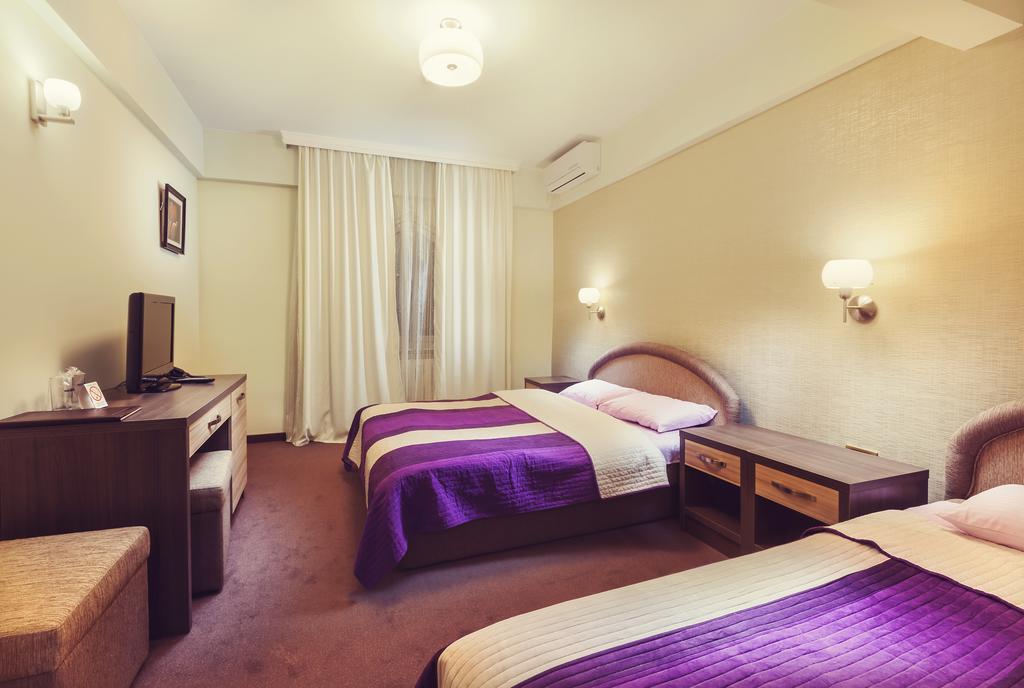 Hotel Kole Čačak Habitación foto