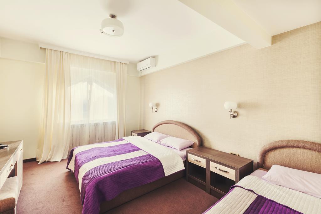 Hotel Kole Čačak Habitación foto
